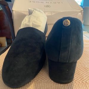 Never been worn, ultra soft suede, midnight blue, Taryn Rose low-heeled pumps.